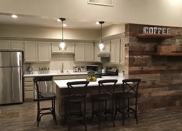 Photo of 5800 Woodside Dr, Rocklin, CA 95677