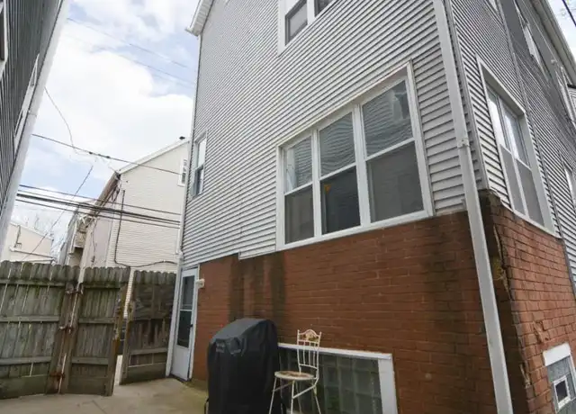 Property at 1415 W Henderson St, Chicago, IL, 60657, 2 beds, 1 bath, [object Object]