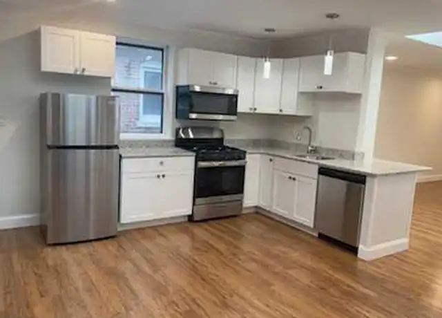 Property at 224 Hanover St, Boston, MA, 02113, 4 beds, 2 baths, [object Object]