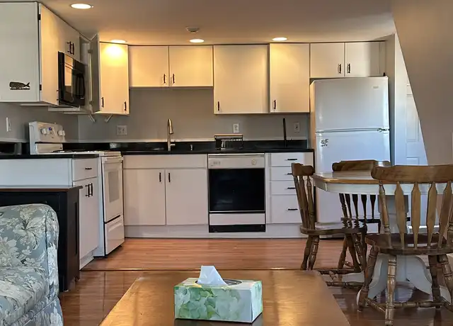 Property at 38 Moseley Ave #6, Newburyport, MA, 01950, 2 beds, 1 bath, [object Object]