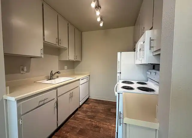 Property at 1616 Q St, Sacramento, CA, 95811, 1 bed, 1 bath, [object Object]