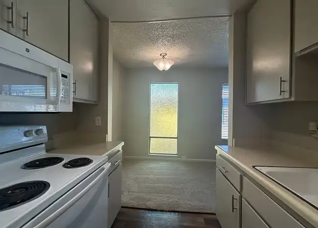 Property at 1616 Q St, Sacramento, CA, 95811, 1 bed, 1 bath, [object Object]