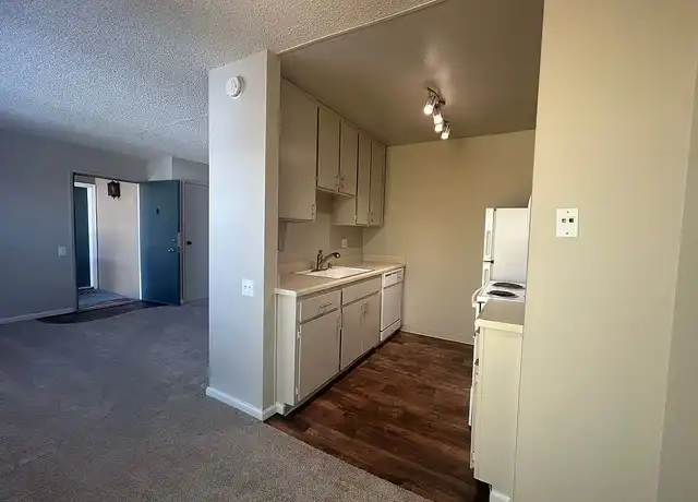 Property at Camellia Court Apartments - 1616 Q St, Sacramento, CA, 95811, 1 bed, 1 bath, [object Object]