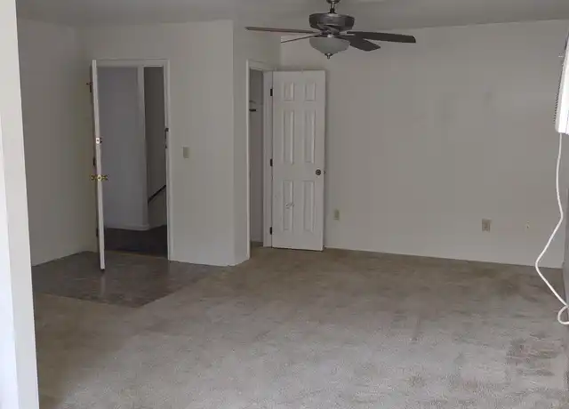 Property at 49 Pierce Rd Unit 3, Albertville, AL, 35951, 1 bed, 1 bath, [object Object]