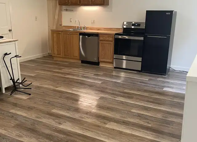 Property at 14 Russell St #1, Plymouth, NH, 03264, 1 bed, 1 bath, [object Object]