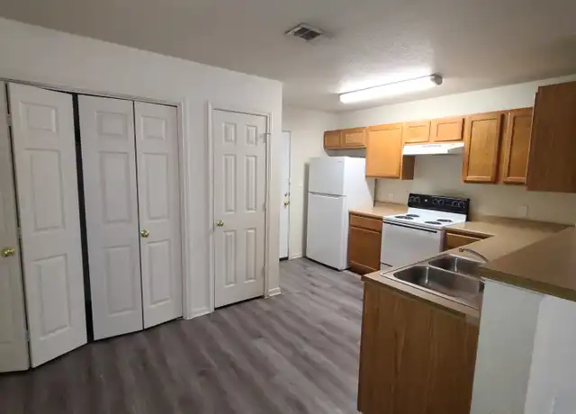 Property at 811 Industrial Ave Unit C, Copperas Cove, TX, 76522, 2 beds, 1.5 baths, [object Object]