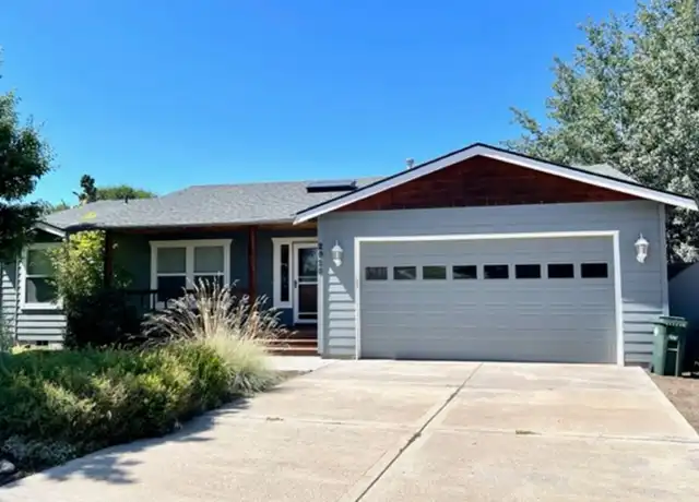 Property at 2925 NE Pinnacle Pl, Bend, OR, 97701, 3 beds, 2 baths, [object Object]