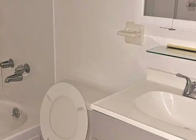 Property at 757 Sunset Blvd Bldg 3-2, Mansfield, OH, 44907, 2 beds, 1 bath, [object Object]