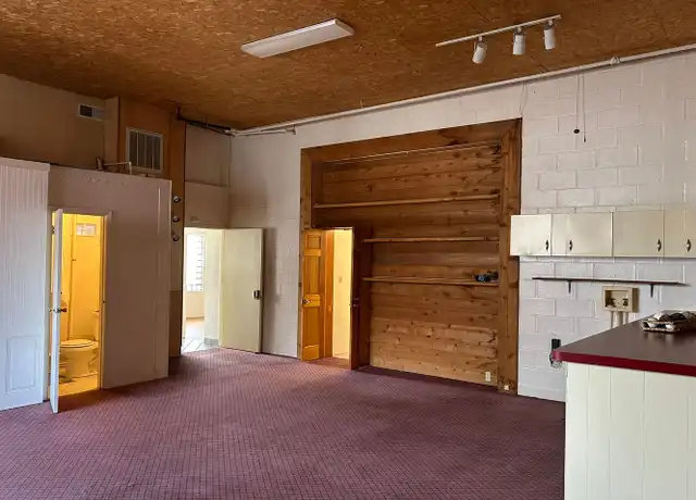 Property at 41 S 4th St, Mascoutah, IL, 62258, 1 bed, 1 bath, [object Object]