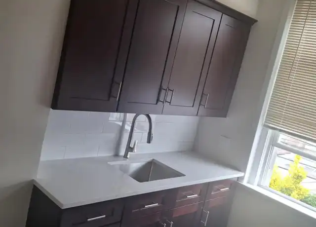 Property at 71-25 68th St Unit 2, Flushing, NY, 11385, 2 beds, 1 bath, [object Object]
