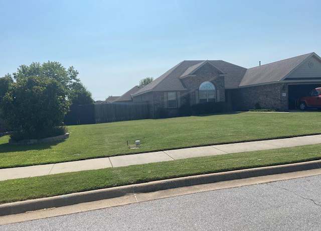 Photo of 1805 SW Candlewood St, Bentonville, AR 72713