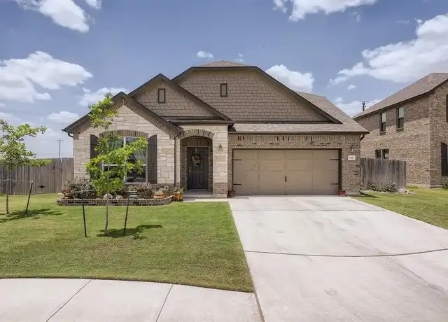Property at 707 Dogwood St, Lockhart, TX, 78644, 3 beds, 2 baths, [object Object]