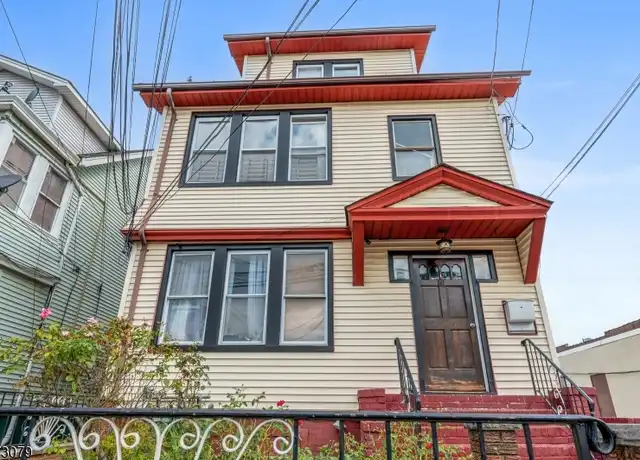 Property at 711 Pennington St, Elizabeth, NJ, 07202, 3 beds, 1 bath, [object Object]