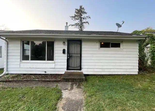 Property at 1913 W Ewing Ave, South Bend, IN, 46613, 2 beds, 1 bath, [object Object]