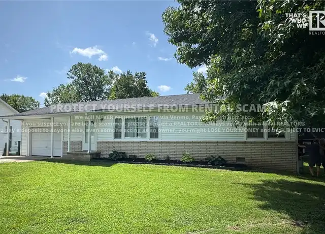 Property at 1 W Montgomery St, Fayetteville, AR, 72701, 3 beds, 1 bath, [object Object]