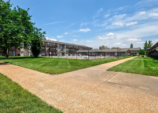 Photo of 14700 Central Ave, Oak Forest, IL 60452