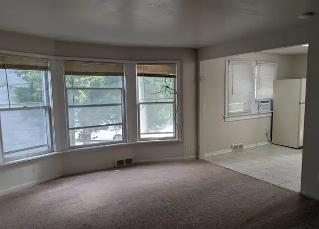 Property at 3827 S 48th St Unit 2, Lincoln, NE, 68506, 1 bed, 1 bath, [object Object]