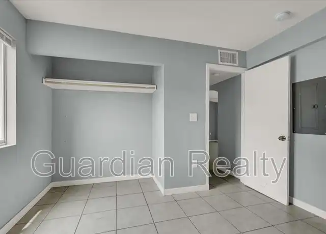Property at 521 Calcaterra Cir, Las Vegas, NV, 89119, 1 bed, 1 bath, [object Object]