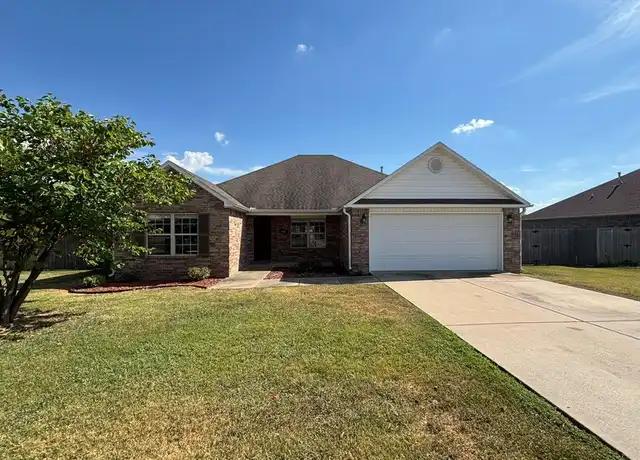 Property at 601 Lasso Ln, Centerton, AR, 72719, 4 beds, 2 baths, [object Object]