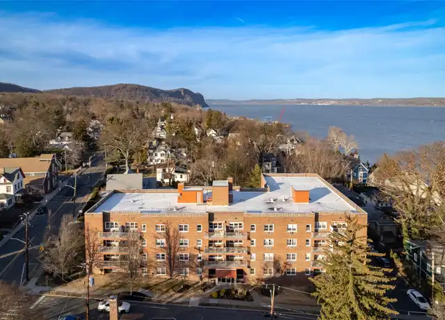 Property at 38 4th Ave Apt 2E, Nyack, NY, 10960, 1 bed, 1 bath, [object Object]