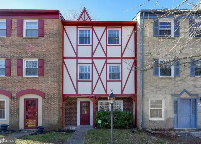 Property at 14713 Cardigan Sq, Centreville, VA, 20120, 3 beds, 2.5 baths, [object Object]
