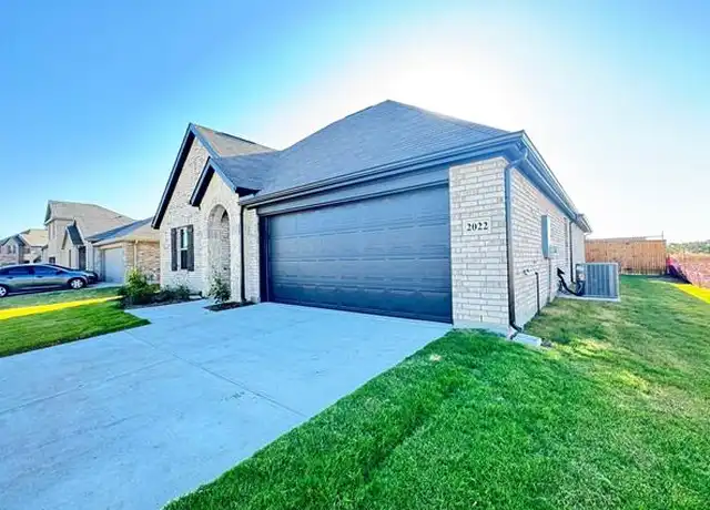 Property at 3300 Kingdom Dr, Denton, TX, 76208, 4 beds, 2 baths, [object Object]