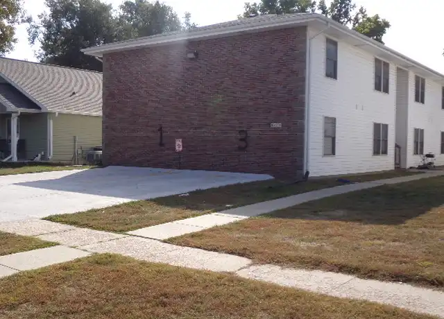Property at 6417 Burlington Ave Unit 4, Lincoln, NE, 68507, 3 beds, 2 baths, [object Object]