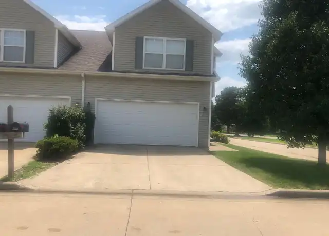 Property at 1201 Riviera Dr, Bloomington, IL, 61701, 3 beds, 2.5 baths, [object Object]