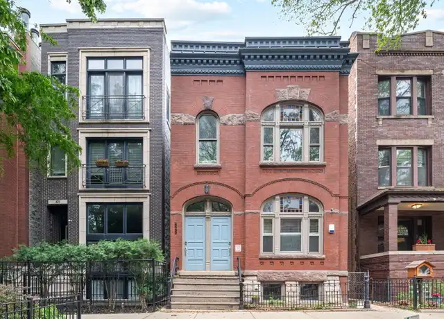 Property at 825 N Winchester Ave Unit 1R, Chicago, IL, 60622, 2 beds, 2 baths, [object Object]
