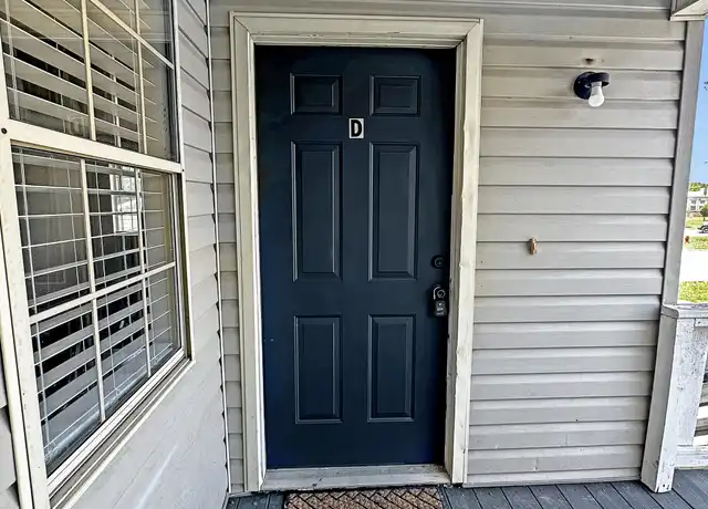 Property at 502 E 9th St Unit D, Sheffield, AL, 35660, 2 beds, 1 bath, [object Object]