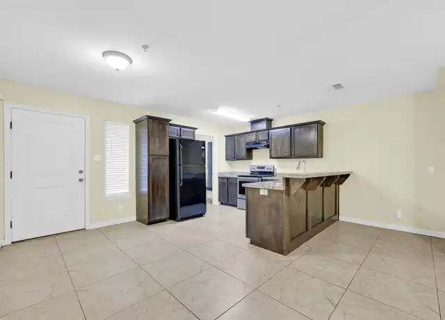 Property at 2502 E Franklin Ave Unit 4, Alton, TX, 78573, 3 beds, 2.5 baths, [object Object]