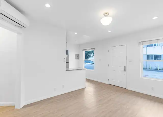 Property at 1313 Pico Blvd Unit L, Santa Monica, CA, 90405, 1 bed, 1 bath, [object Object]