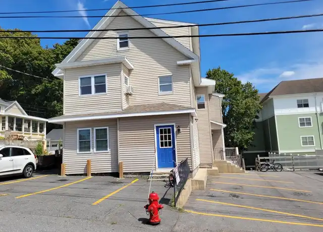 Property at 11 High St Unit 01, Hudson, MA, 01749, 3 beds, 1 bath, [object Object]