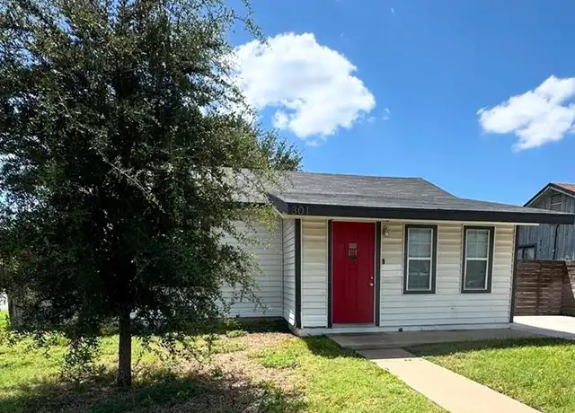 Property at 301 N 3rd St, McAllen, TX, 78501, 2 beds, 1 bath, [object Object]