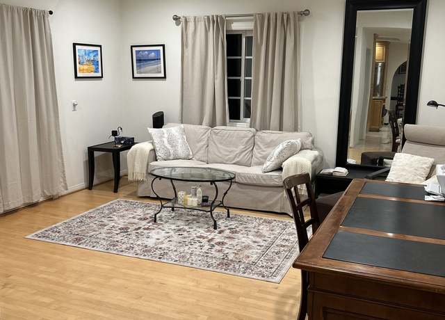 Photo of 23665 Summit Dr, Calabasas, CA 91302