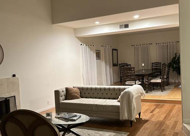 Photo of 23665 Summit Dr, Calabasas, CA 91302