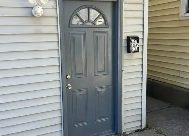 Property at 427 Adams St Unit REAR, Rochester, PA, 15074, 2 beds, 1 bath, [object Object]