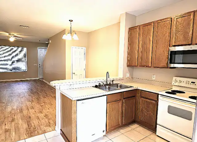 Property at 8775 Christie Dr, Largo, FL, 33771, 2 beds, 3 baths, [object Object]