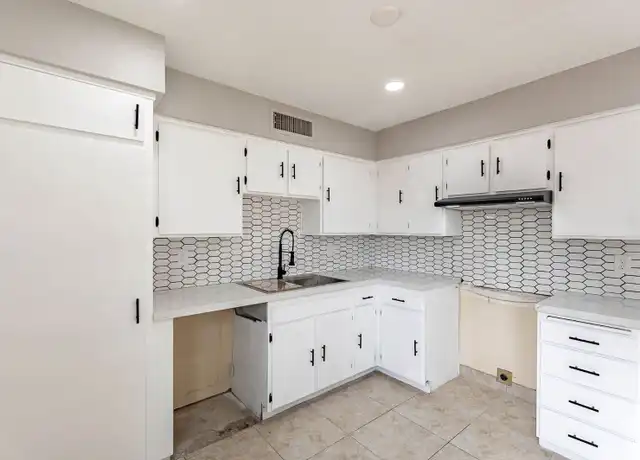 Property at 8633 W Weldon Ave, Phoenix, AZ, 85037, 4 beds, 2 baths, [object Object]