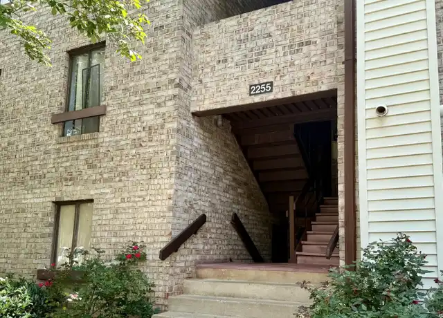 Property at 2255 Castle Rock Sq Unit 12C, Reston, VA, 20191, 3 beds, 2 baths, [object Object]