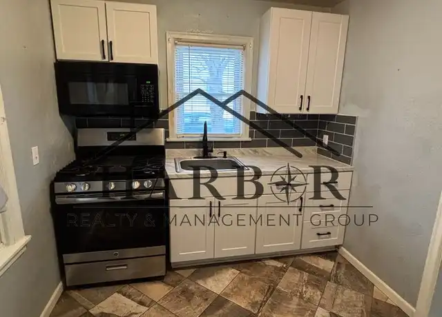 Property at 1304 9th Ave NW, Austin, MN, 55912, 2 beds, 1 bath, [object Object]