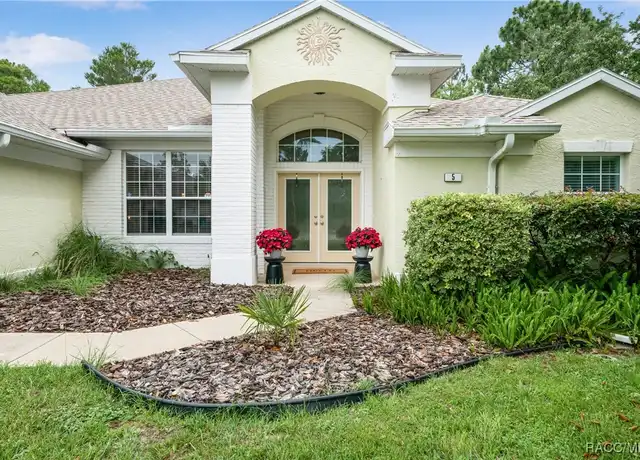 Property at 5 Primula Ct W, Homosassa, FL, 34446, 3 beds, 2 baths, [object Object]