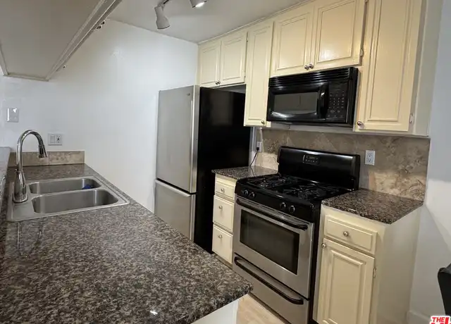 Property at 7035 Woodley Ave #218, Van Nuys, CA, 91406, 1 bed, 1 bath, [object Object]