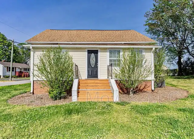 Property at 101 S 7th St, Easley, SC, 29640, 4 beds, 2.5 baths, [object Object]