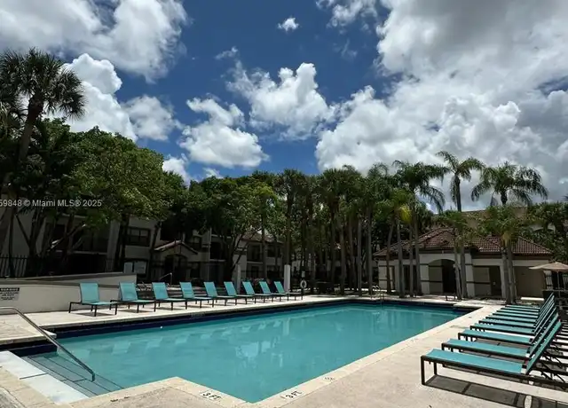Property at 550 S Park Rd Unit 23-8, Hollywood, FL, 33021, 1 bed, 1 bath, [object Object]