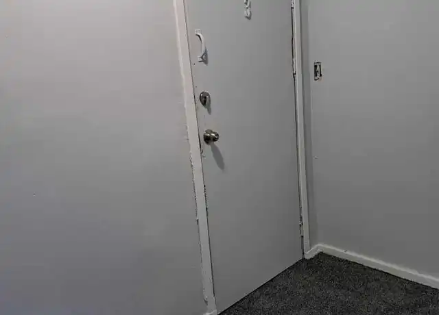 Property at 18336 Jefferson Unit 3-3, Riverview, MI, 48193, 1 bed, 2 baths, [object Object]