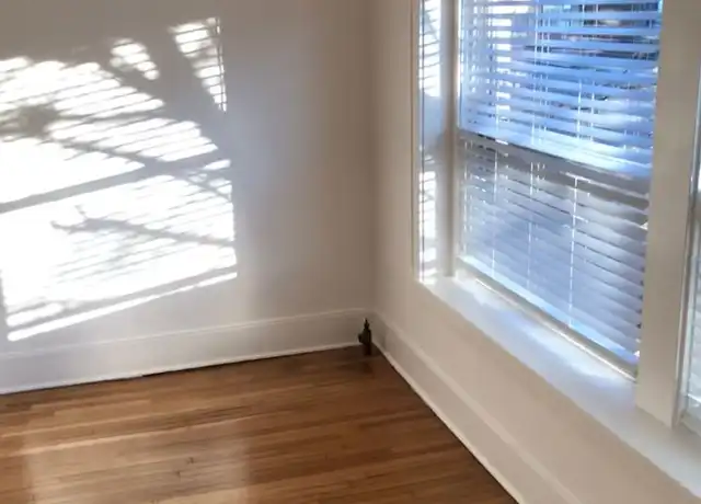 Property at 1809 SE Hawthorne Blvd Unit 204, Portland, OR, 97214, 0 beds, 1 bath, [object Object]