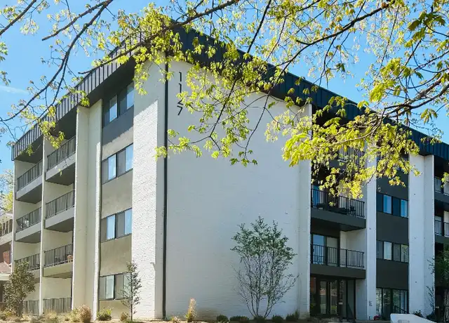 Property at 1127 13th St Unit 104, Huntington, WV, 25701, 2 beds, 2 baths, [object Object]