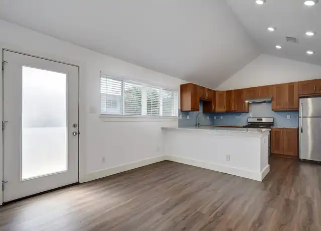 Property at 1311 E 52nd St #3, Austin, TX, 78723, 2 beds, 1 bath, [object Object]