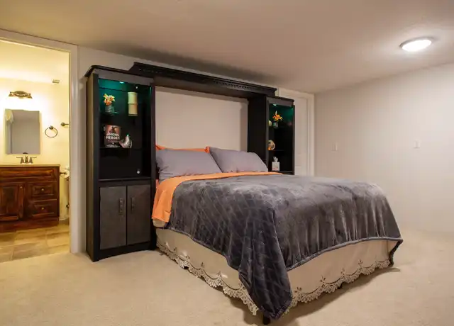 Property at 4700 Hillcrest Rd, Medford, OR, 97504, 1 bed, 1 bath, [object Object]